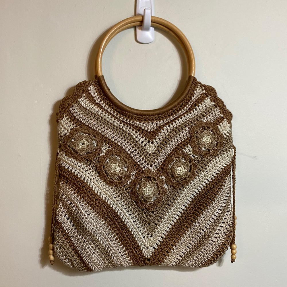 Crochet handbag with wood handles